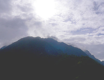 写真：早月小屋から劒岳を望む